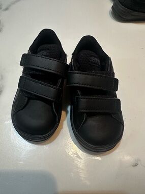 adidas Kids Black Velcro Strap Sneakers